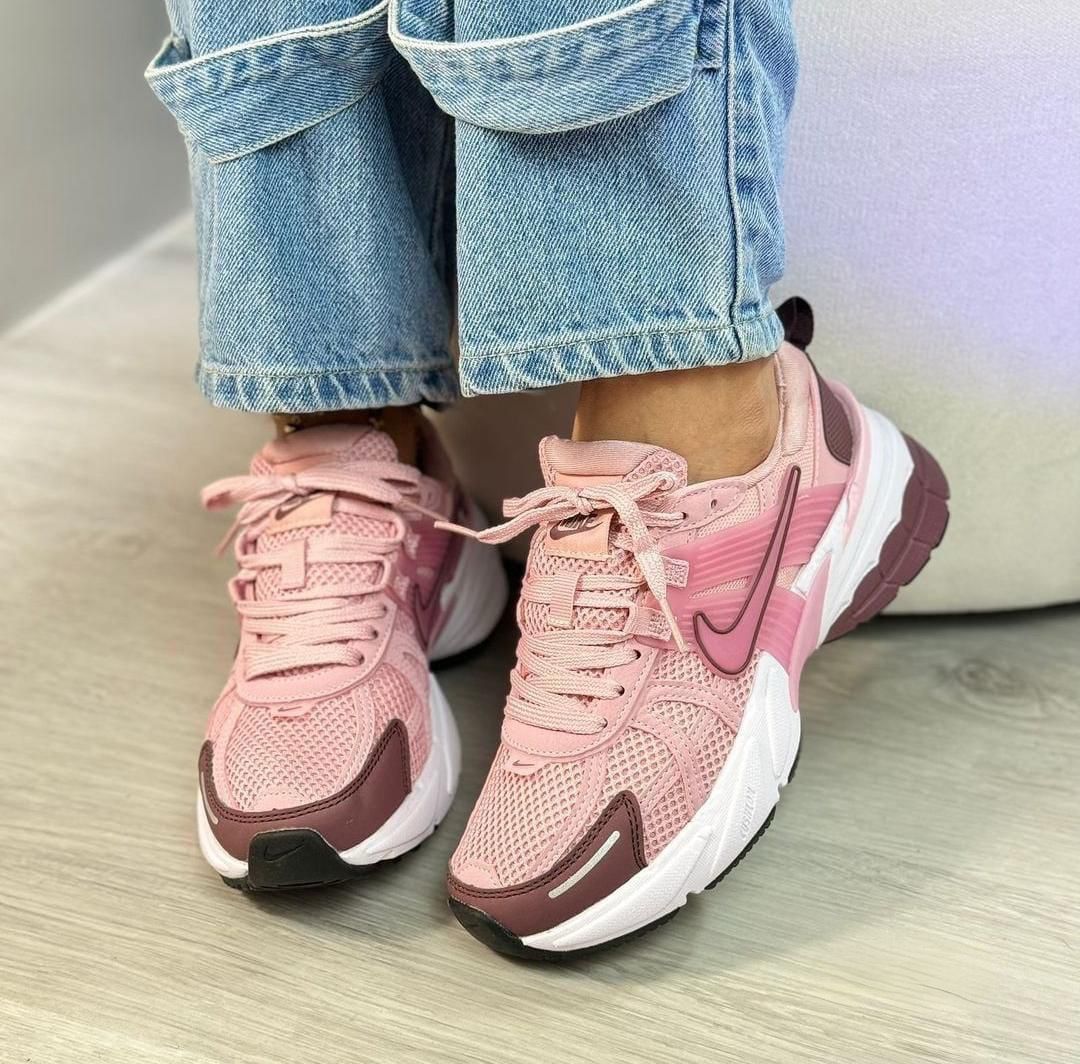 Tenis Nike 960 para Mujer – Deportivos Ligeros y Cómodos para Uso Diario
